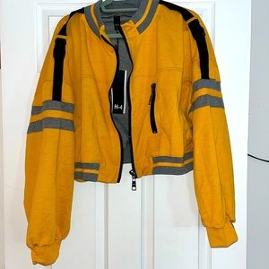 Grey- yellow H4 jacket and pants set with custom bra